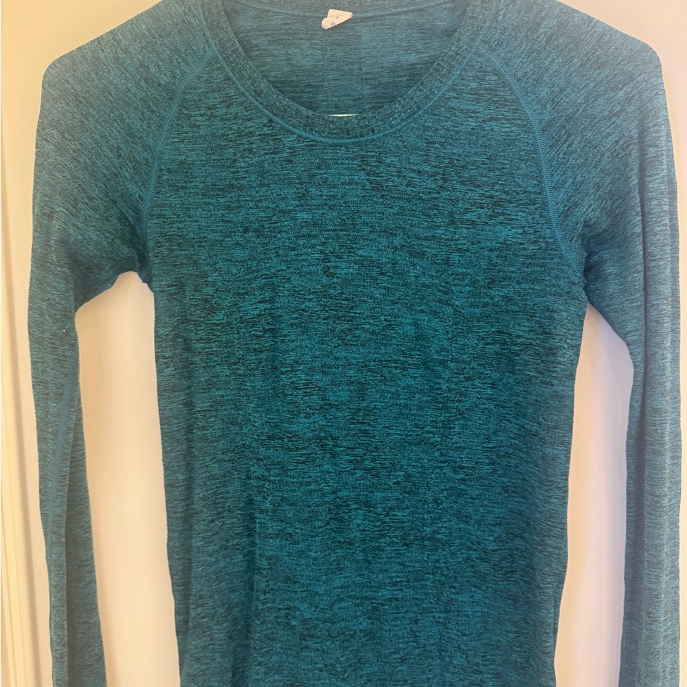 Lululemon Teal Top